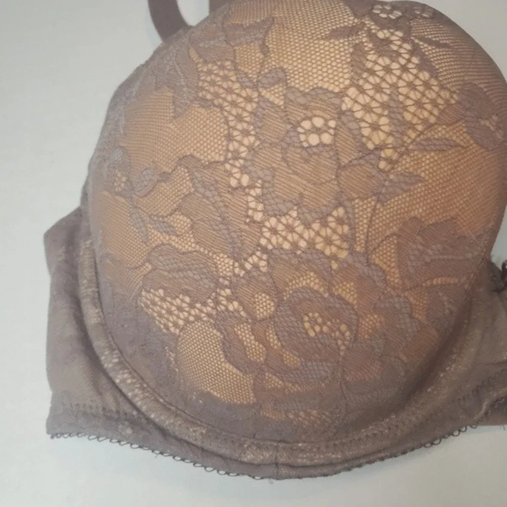 WACOAL Lace Finesse Floral Contour Underwire T-Shirt Finesse Molded cups Bra